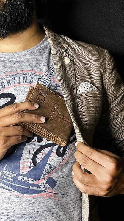 Men's RFID Blocking Genuine Leather Bi-Fold Wallet (Dark Brown)