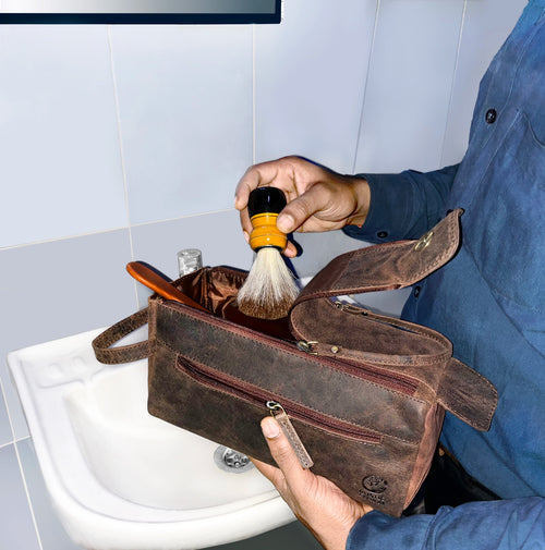 Arden Hugh Leather Travel Shaving Bag (Dark Brown)