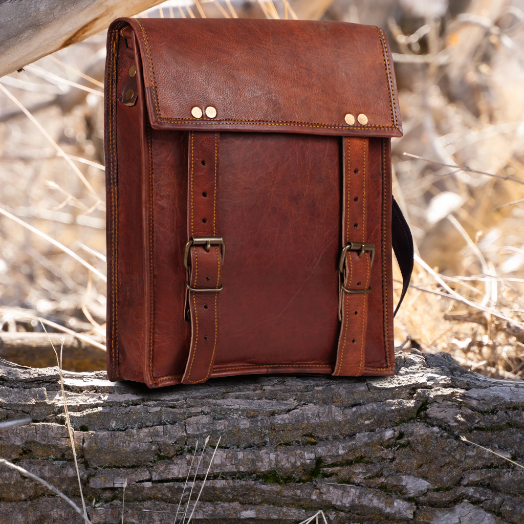 Zeus 11" Leather Crossbody iPad Messenger Bag